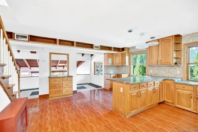 $1,400,000 | 6015 Independence Avenue | North Riverdale