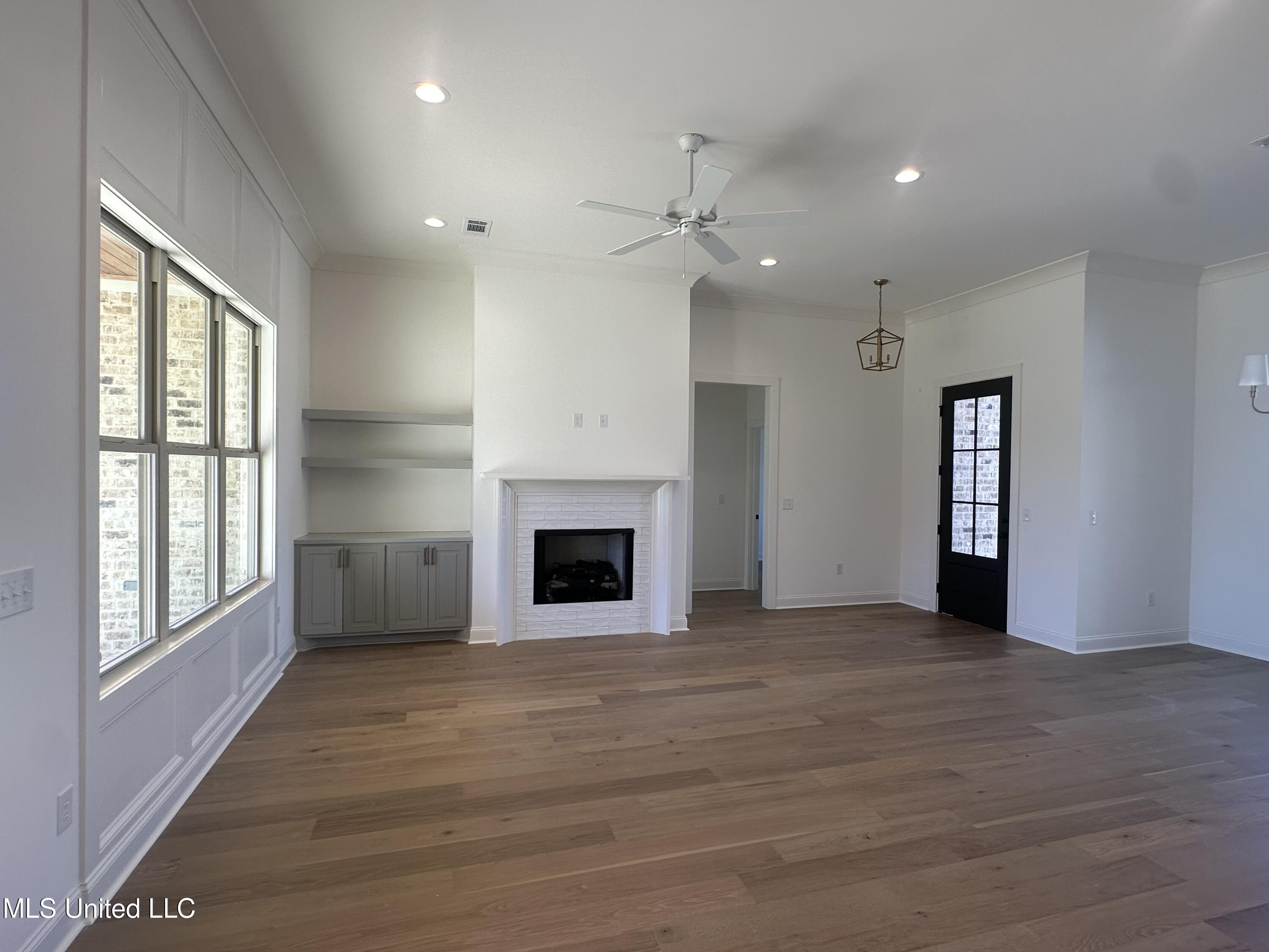 444 Aurora Circle Canton, MS 39046 - Photo 5 of 21 IMG_8565