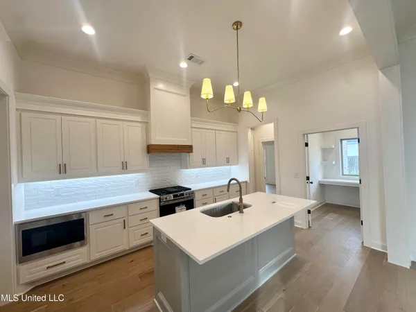 $369,990 | 444 Aurora Circle, Canton, MS 39046