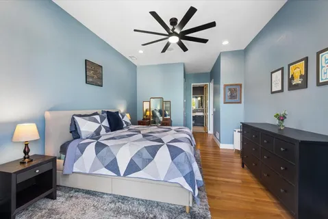 $715,000 | 2242 West Chicago Avenue, Unit 301, Chicago, IL 60622