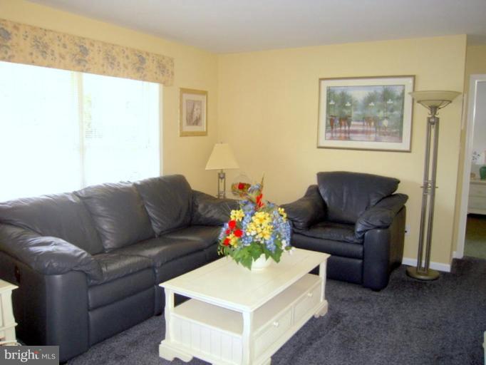 3209 Liberty Road New Windsor, MD 21776 - Photo 14 of 30 Living Room