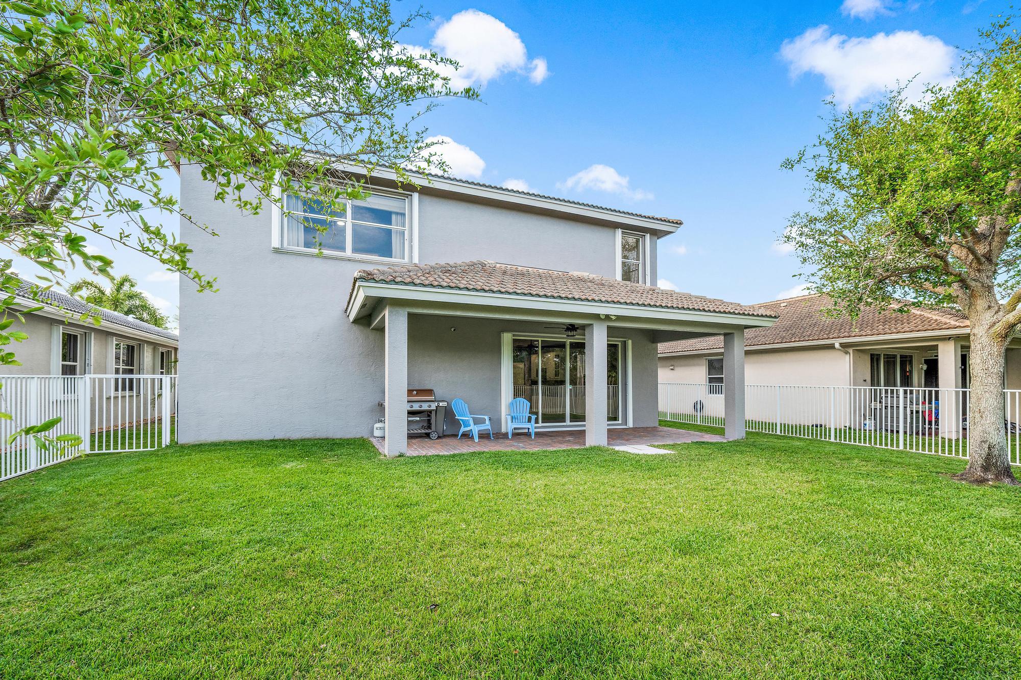 1160 Southeast Kirk Street Stuart, FL 34997 - Photo 31 of 42 Exterior Backyard