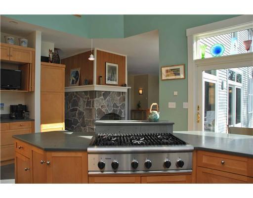 186 A Lower Flying Point Road Freeport, ME 04032 - Photo 11 of 25 Kitchen.