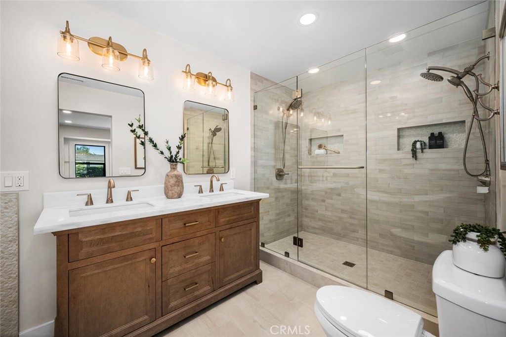 12672 Foster Road Rossmoor, CA 90720 - Photo 37 of 72