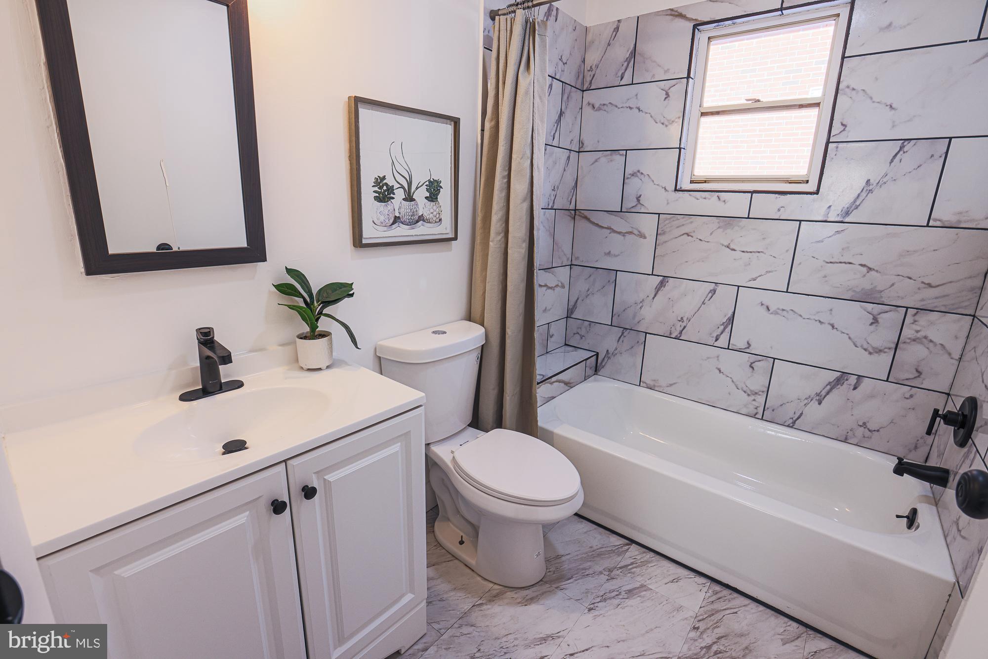 1849 Portship Road Dundalk, MD 21222 - Photo 12 of 18 Luxurious Bathroom