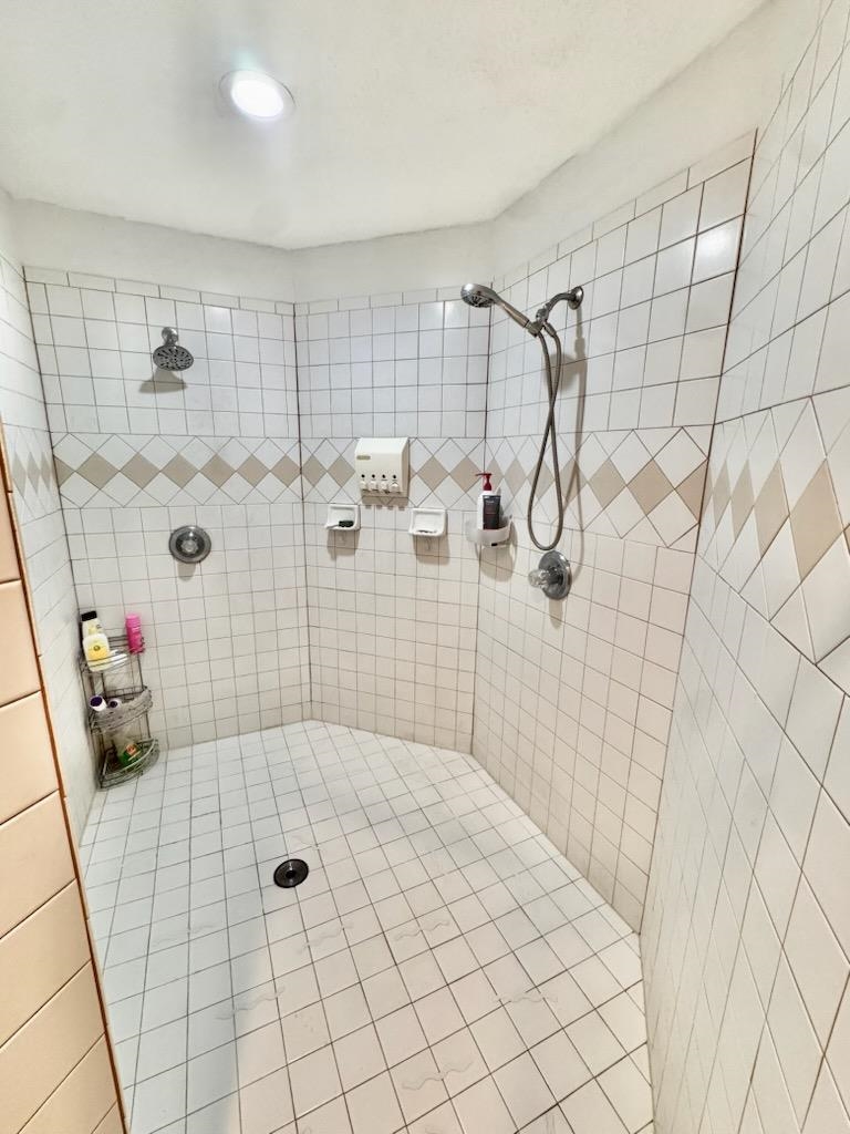 485 Robin Hood Loop Savannah, TN 38372 - Photo 17 of 40 a bathroom with a shower