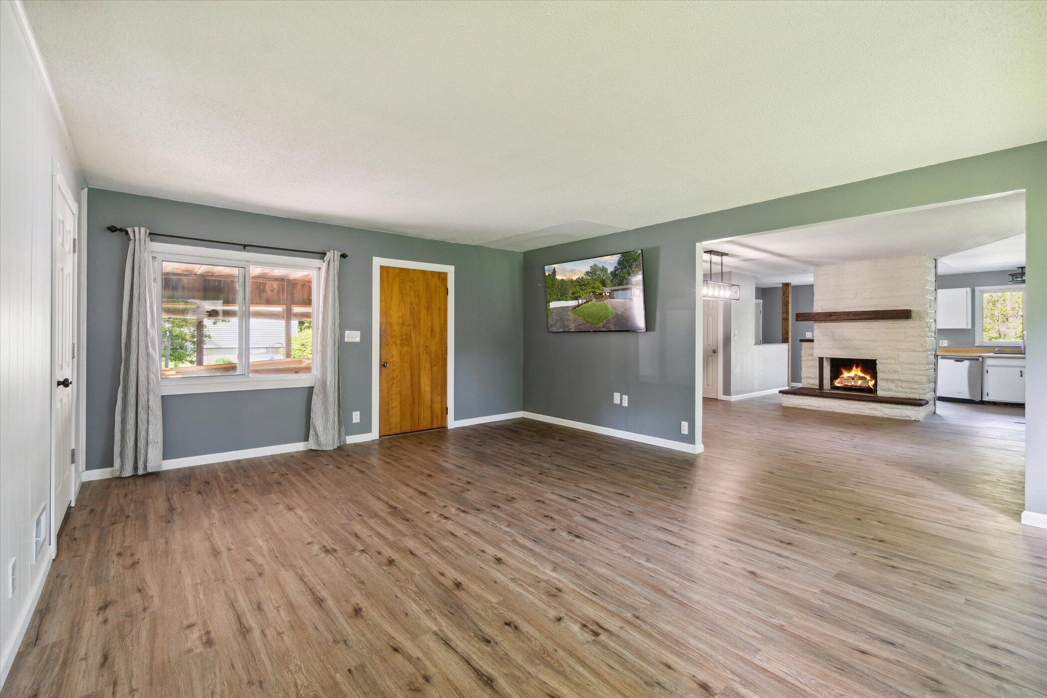 3403 Pine Ridge Drive Jackson, MI 49201 - Photo 4 of 37 09-3403-Pine-Ridge-Dr-Jackson-MI-49201-W