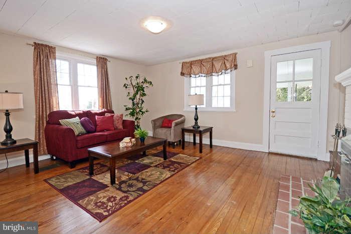 1700 High Point Road Forest Hill, MD 21050 - Photo 8 of 25 Living Room