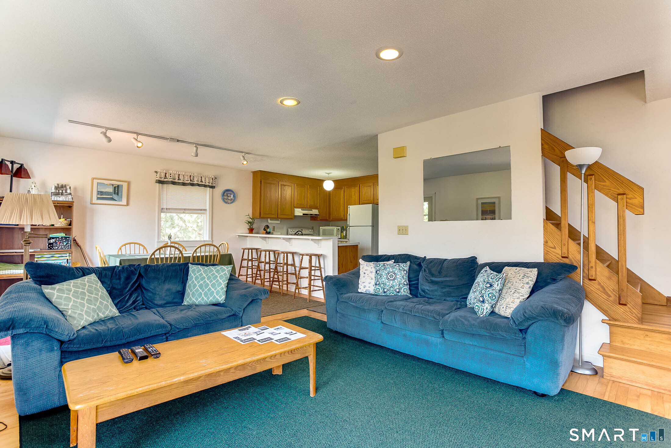 18 Atlantic Avenue Groton, CT 06340 - Photo 10 of 33