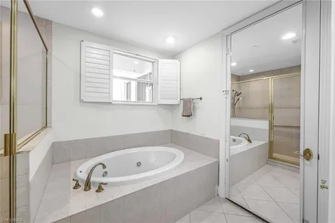 $890,000 | 510 Avellino Isles Circle, Unit 2202, Naples, FL 34119