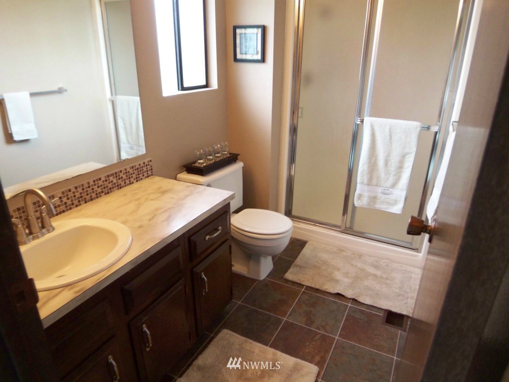 11020 Southeast 183rd Place Renton, WA 98055 - Photo 10 of 12 Gallery Image 10