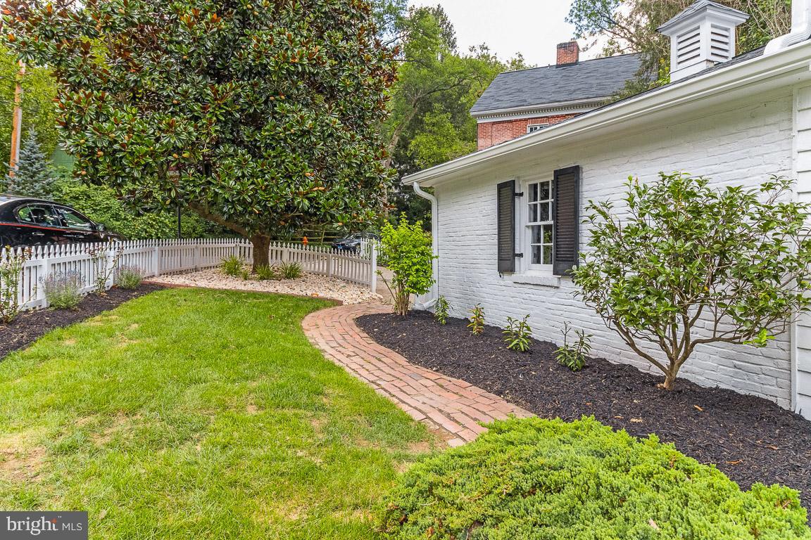 5016 Wetheredsville Road Baltimore, MD 21207 - Photo 5 of 57