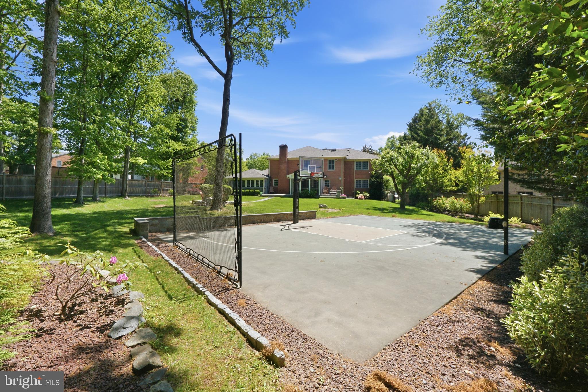 9904 Hall Road Potomac, MD 20854 - Photo 33 of 37 Basketball Court