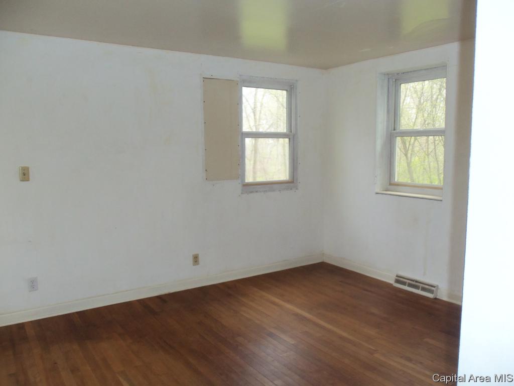 5841 North Walnut St Road Springfield, IL 62707 - Photo 5 of 13 Gallery Image 5