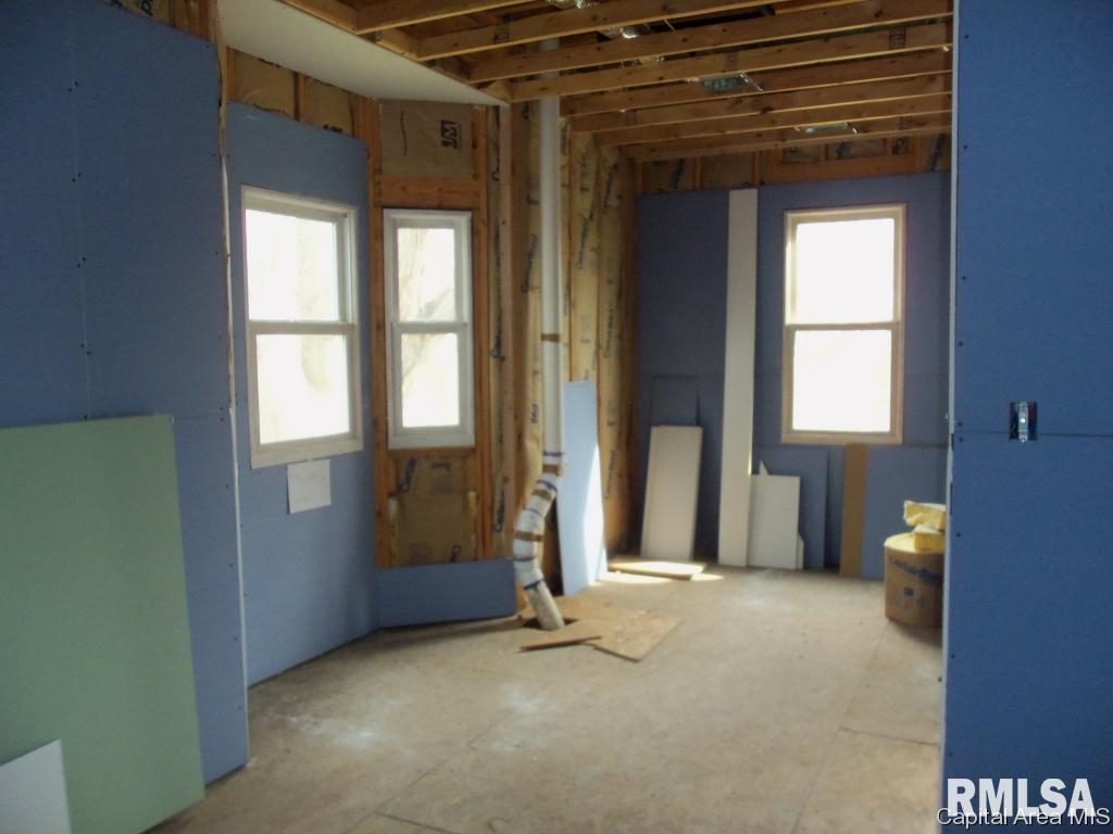 5841 North Walnut St Road Springfield, IL 62707 - Photo 6 of 13 Gallery Image 6