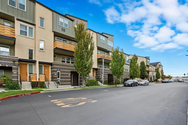 $968,000 | 678 Squire Avenue, San Jose, CA 95133