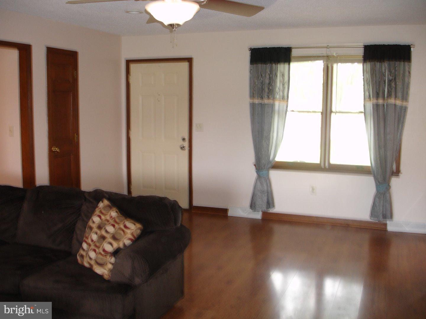 6446 West Denneys Road Dover, DE 19901 - Photo 11 of 24 Great Room