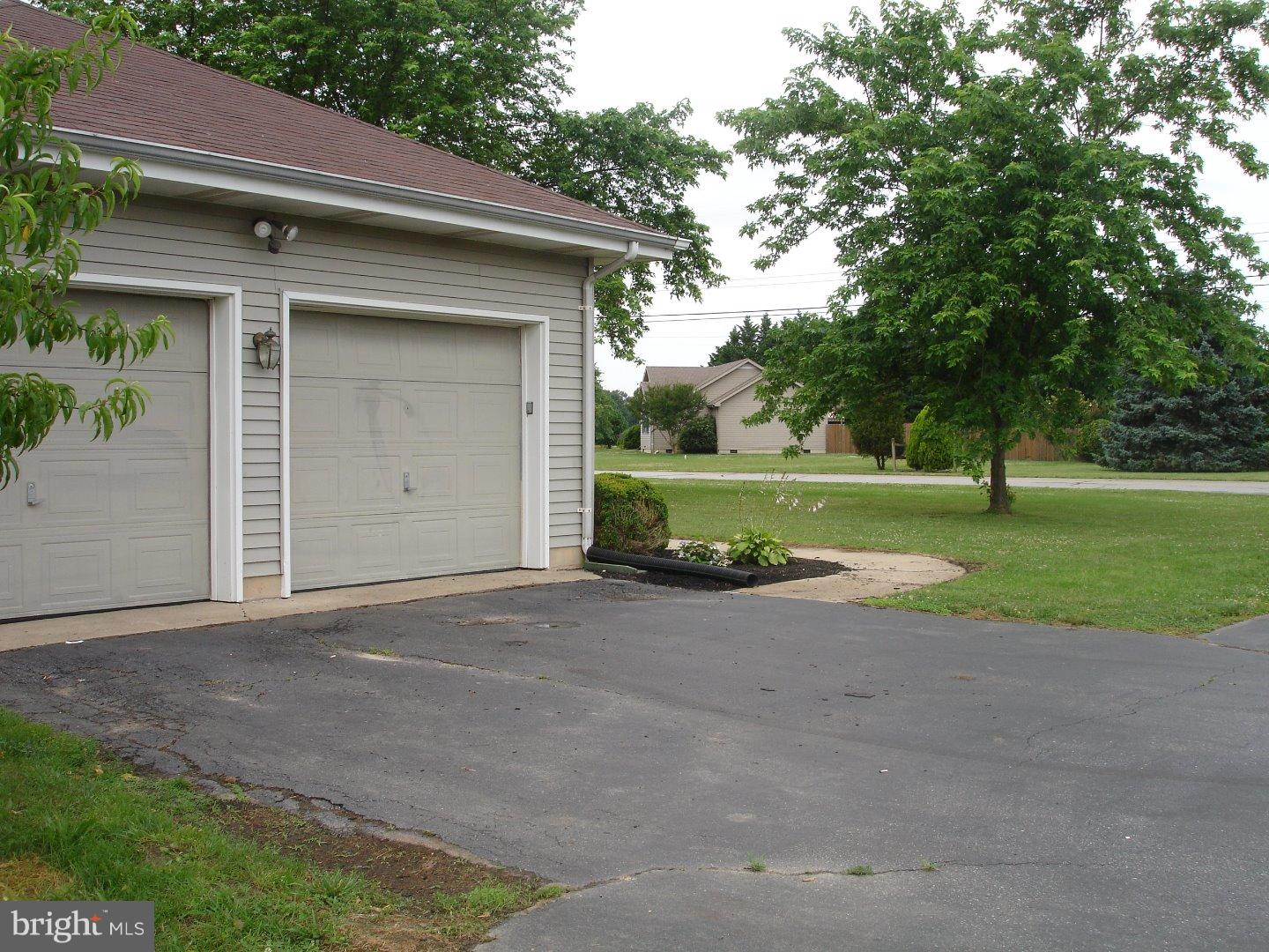 6446 West Denneys Road Dover, DE 19901 - Photo 24 of 24 Garage