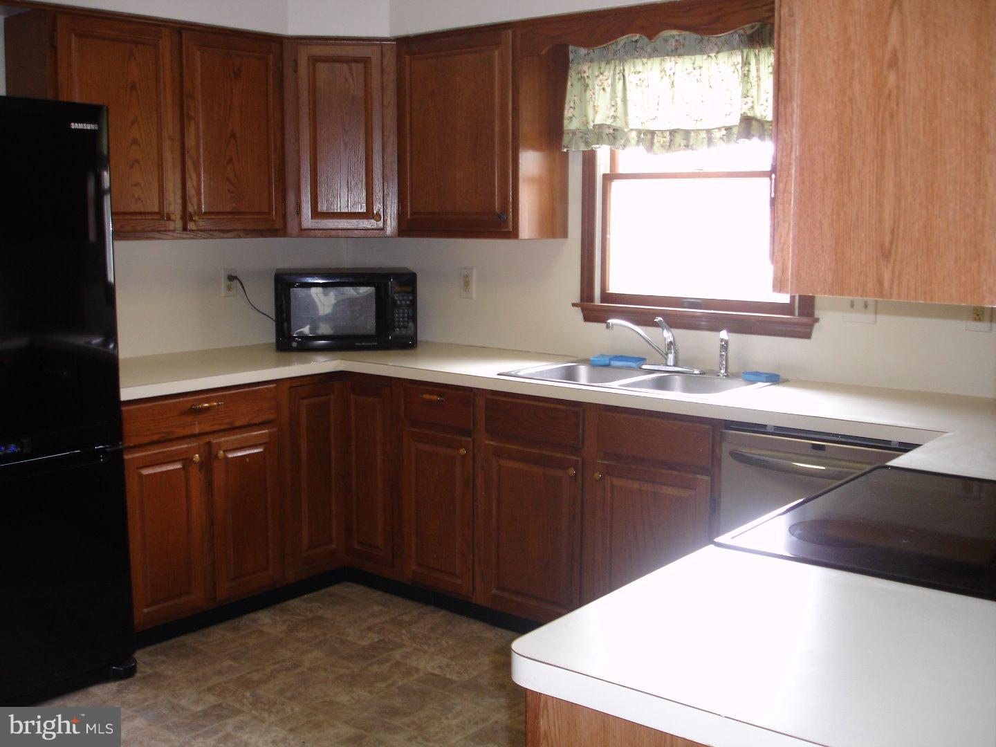 6446 West Denneys Road Dover, DE 19901 - Photo 7 of 24 Kitchen