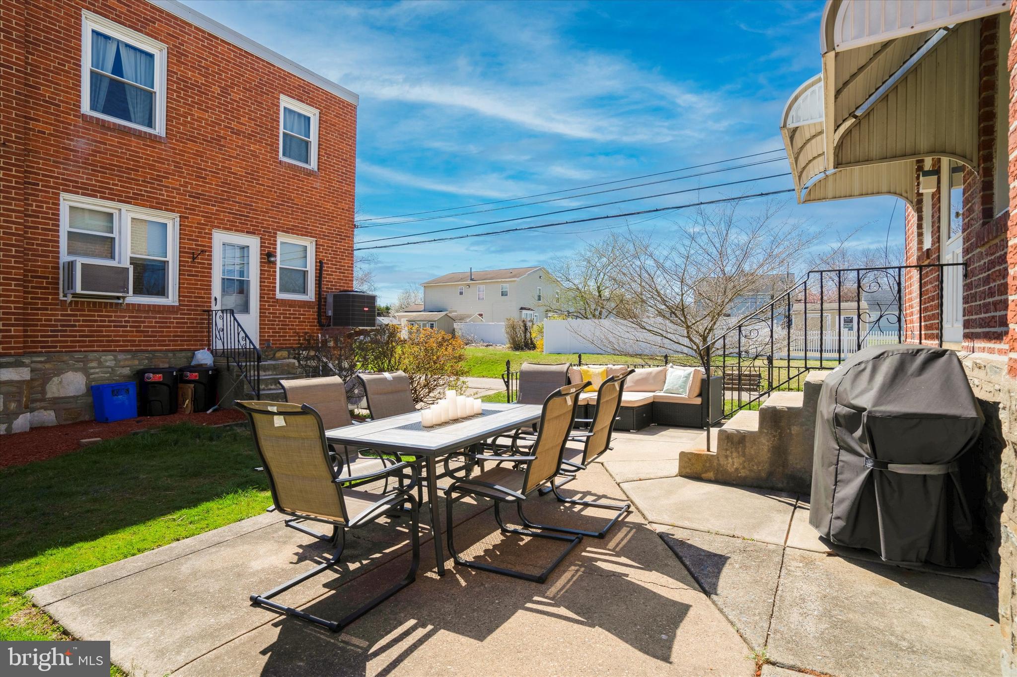 864 Medway Road Philadelphia, PA 19115 - Photo 3 of 25 Side Patio