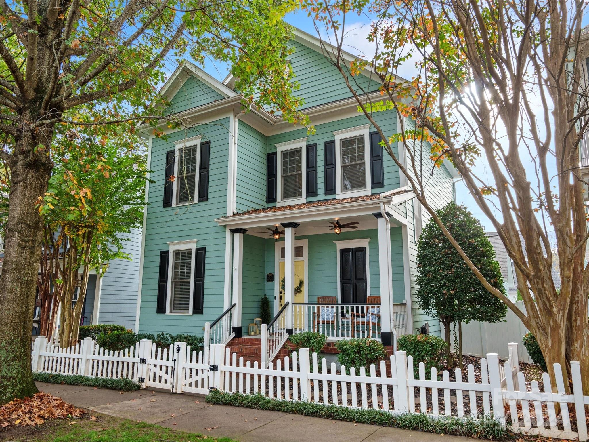 432 Third Baxter Street Fort Mill, SC 29708 - Photo 5 of 48 front view of a house