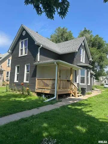 $59,900 | 756 13th Avenue South, Clinton, IA 52732
