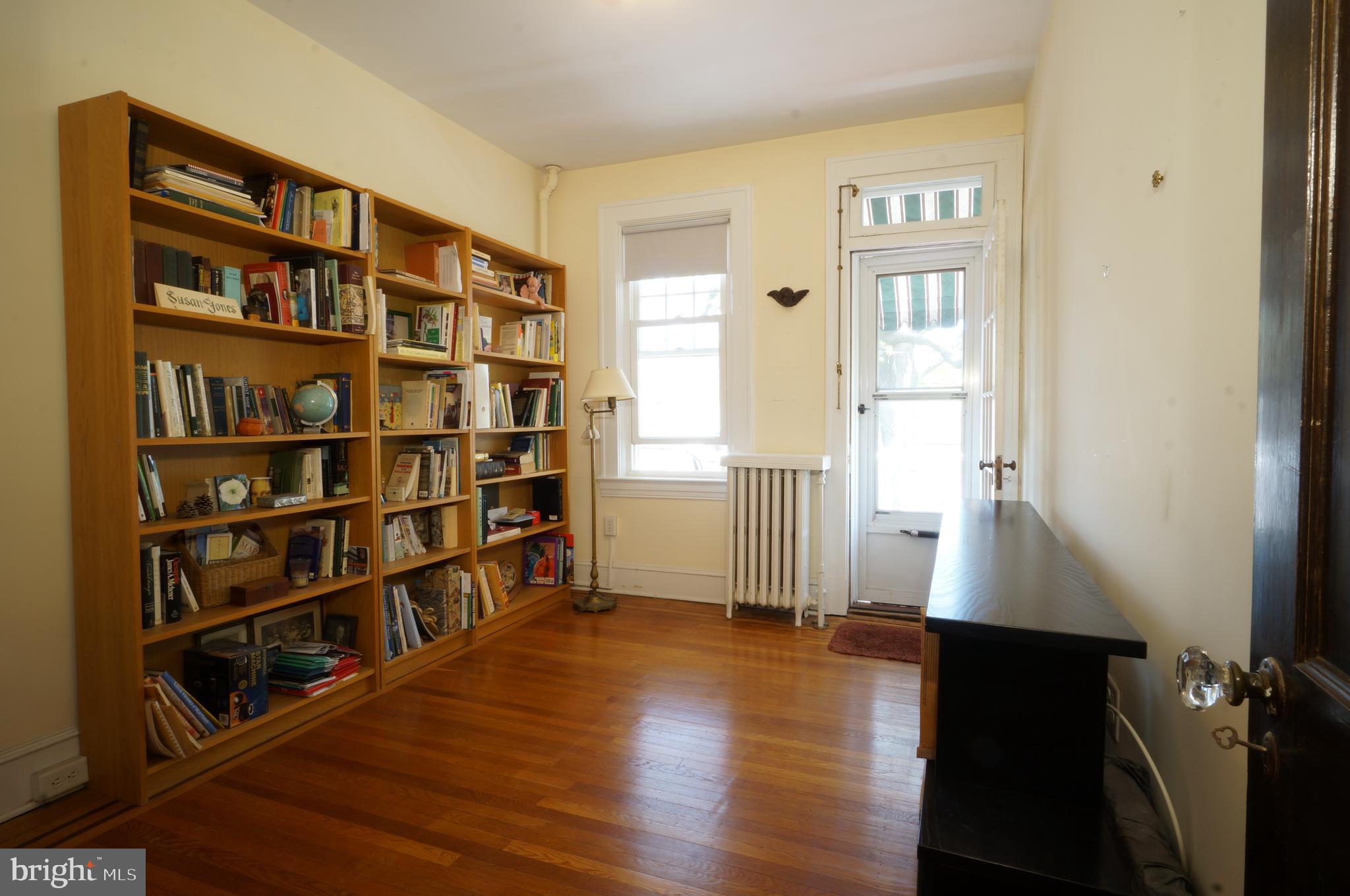 3927 Keswick Road Baltimore, MD 21211 - Photo 27 of 45 Large Bookcase