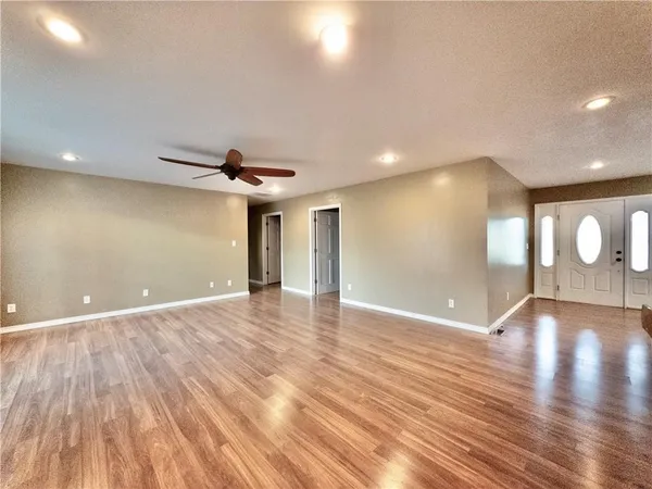 $345,000 | 5501 5200 Road, Cherryvale, KS 67335