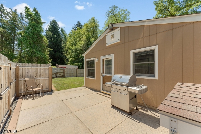 1813 Washington Valley Road Bridgewater, NJ 08836 - Photo 34 of 45