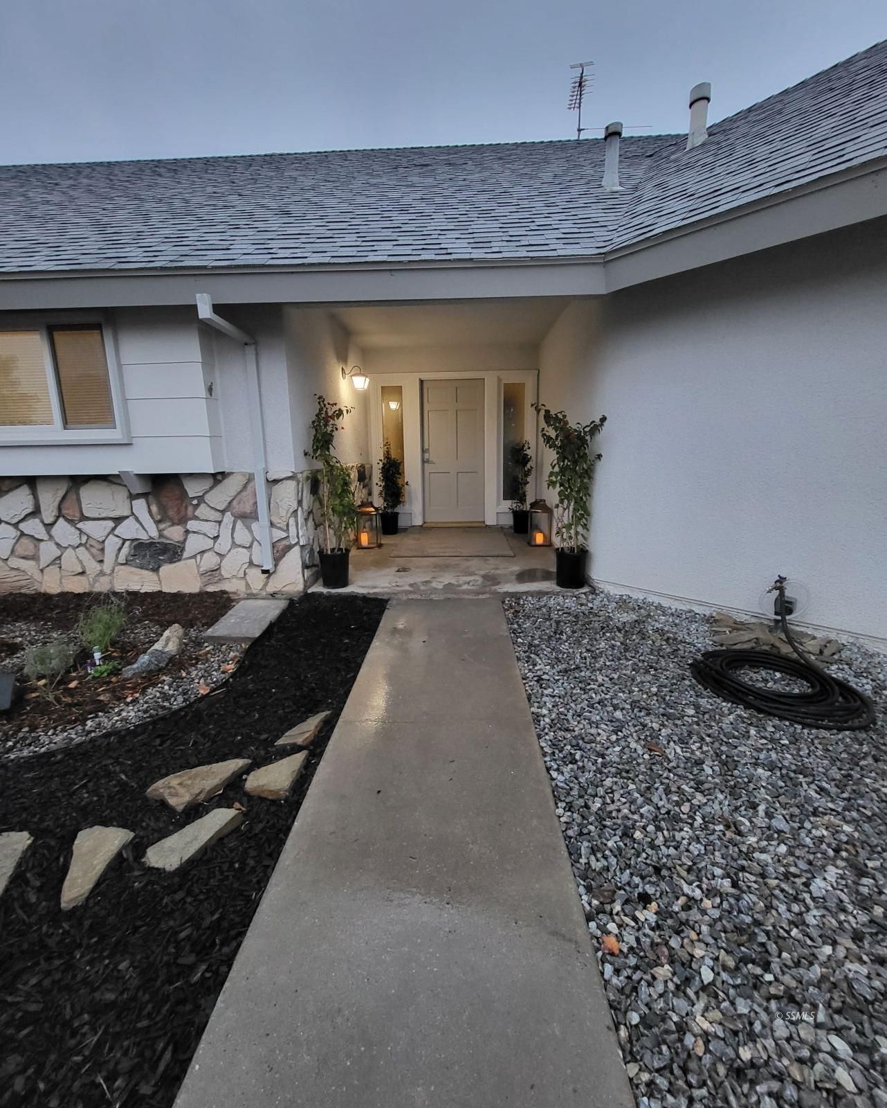 717 West Kevin Court Ridgecrest, CA 93555 - Photo 5 of 49