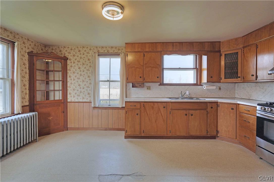 4283 Lanark Road Center Valley, PA 18034 - Photo 7 of 34 Gallery Image 7