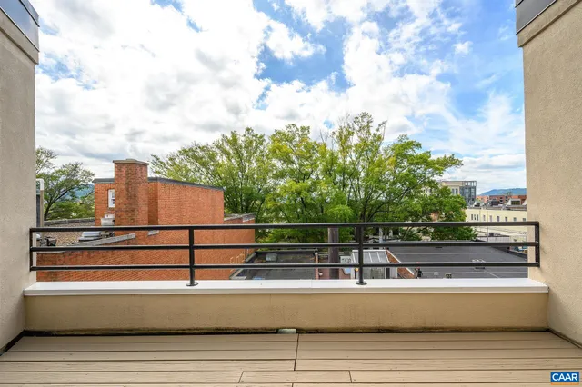 $519,000 | 408 East Market Street, Unit 305, Charlottesville, VA 22902
