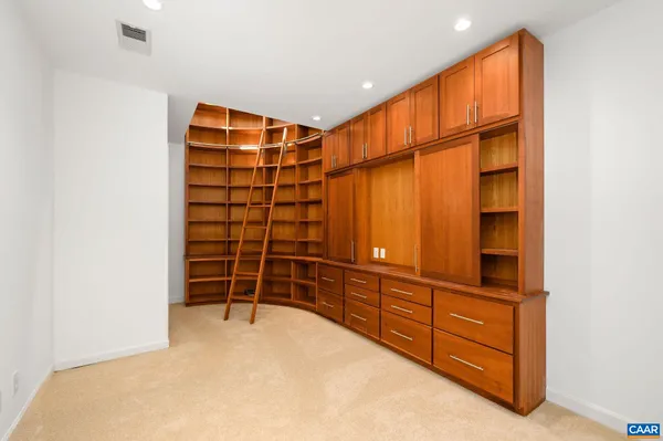 $519,000 | 408 East Market Street, Unit 305, Charlottesville, VA 22902