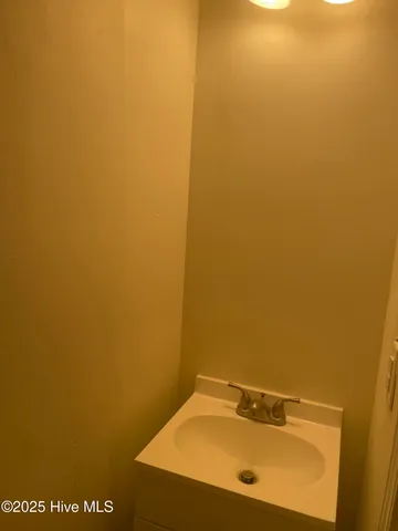 $135,000 | 2214 Banks Lane East, Wilson, NC 27893