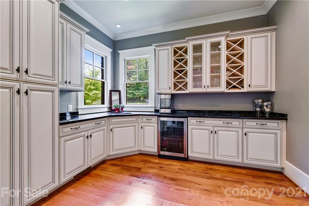 4532 Sharon View Road Charlotte, NC 28226 - Photo 9 of 44 Gallery Image 9