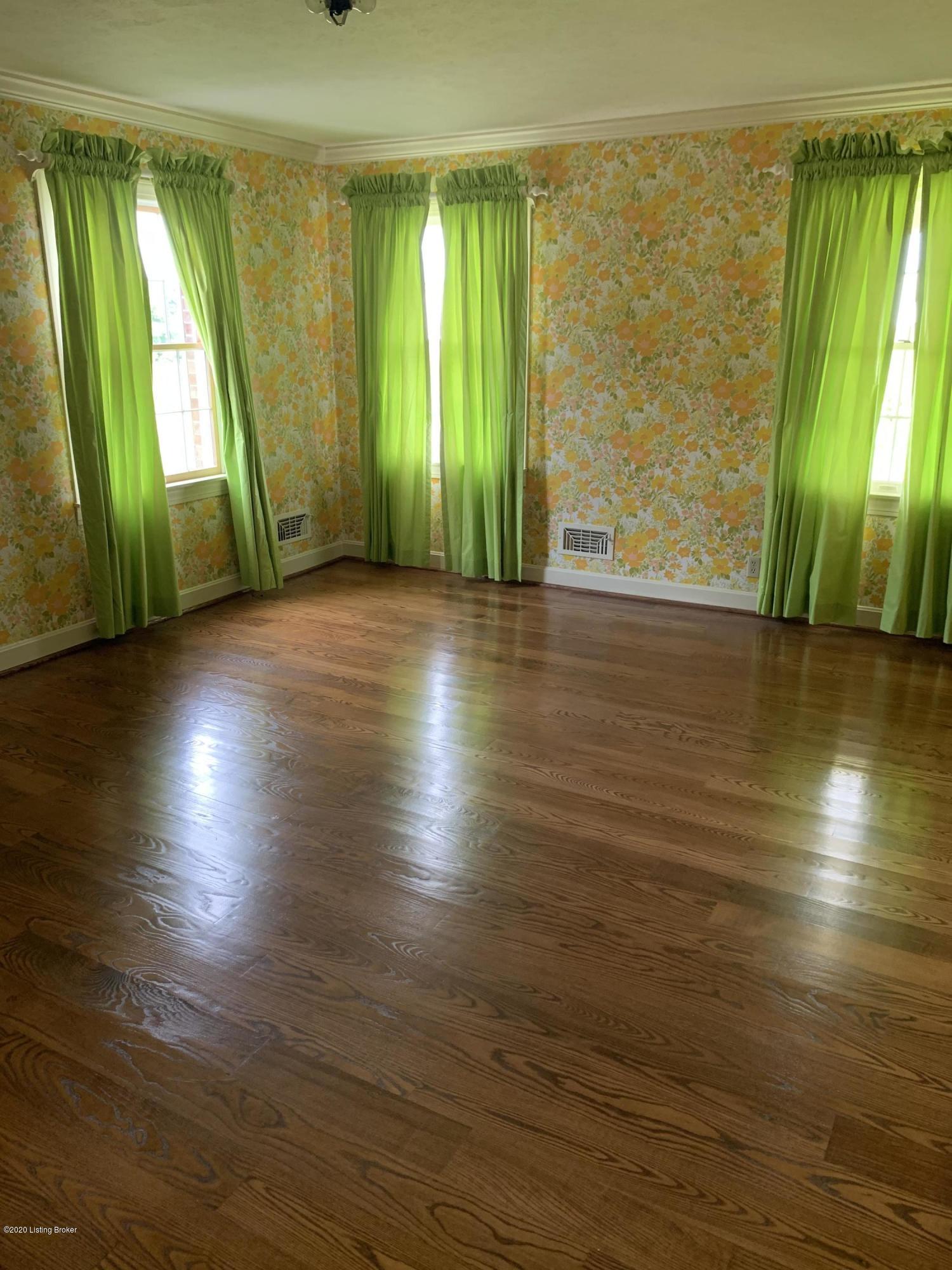 917 Loretto Road Bardstown, KY 40004 - Photo 20 of 35 IMG_5883