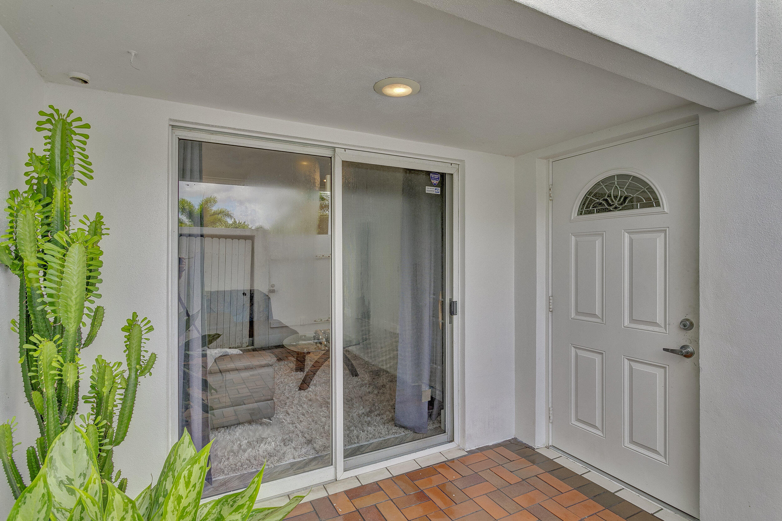 5050 Elmhurst Road, Unit D West Palm Beach, FL 33417 - Photo 4 of 28 Front door