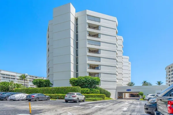$3,495 | 3560 South Ocean Boulevard, Unit 809, South Palm Beach, FL 33480