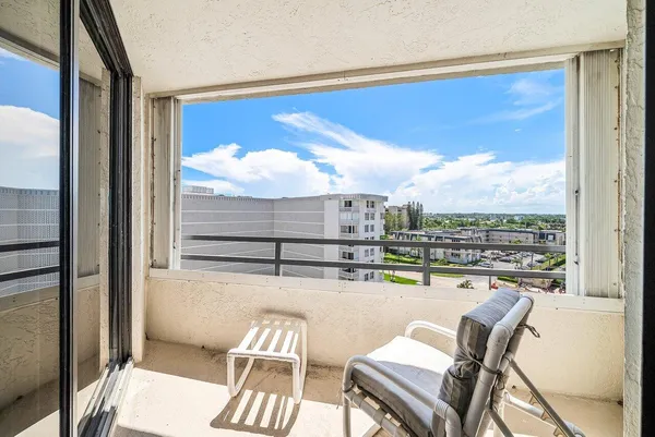 $3,495 | 3560 South Ocean Boulevard, Unit 809, South Palm Beach, FL 33480