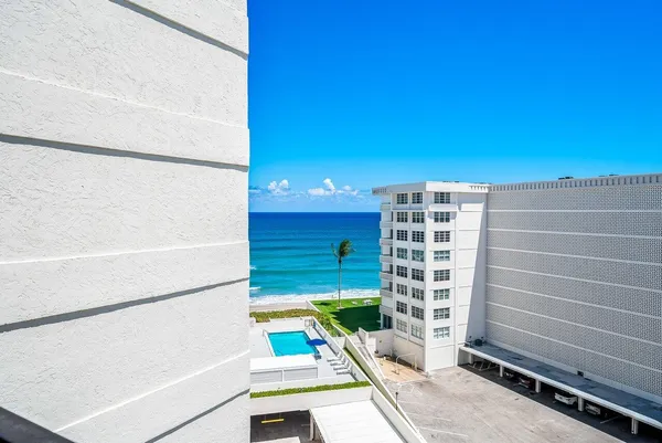 $3,495 | 3560 South Ocean Boulevard, Unit 809, South Palm Beach, FL 33480