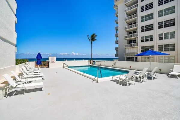 $3,495 | 3560 South Ocean Boulevard, Unit 809, South Palm Beach, FL 33480