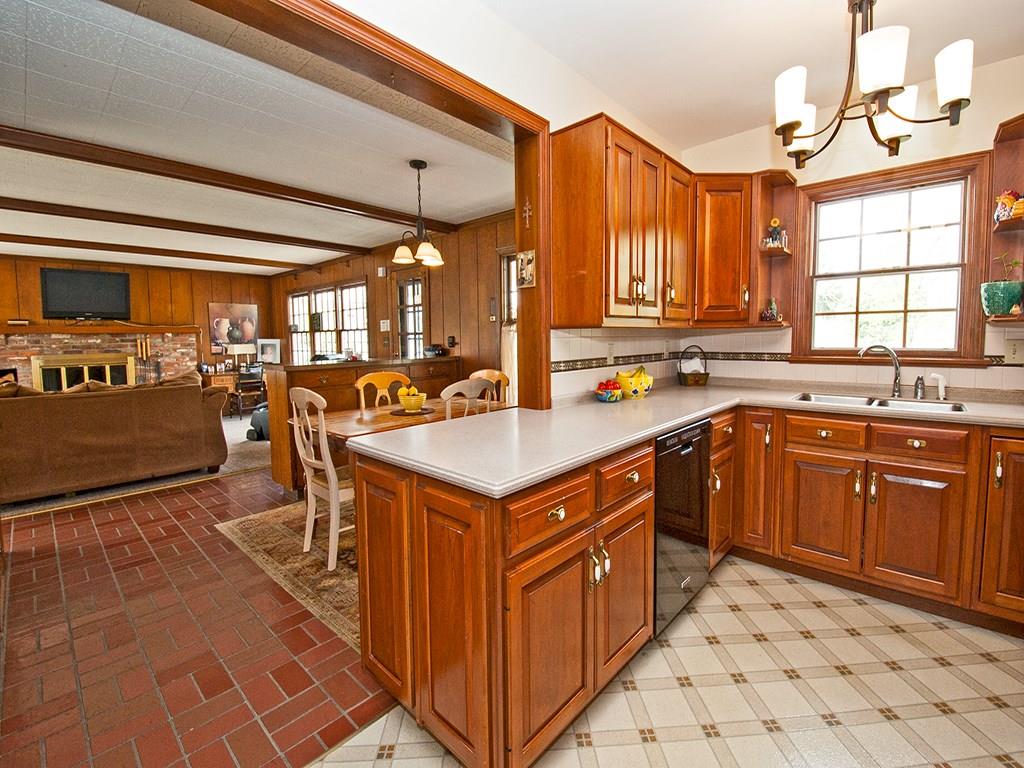 2309 Clearvue Road Franklin Park, PA 15237 - Photo 9 of 25 Gallery Image 9