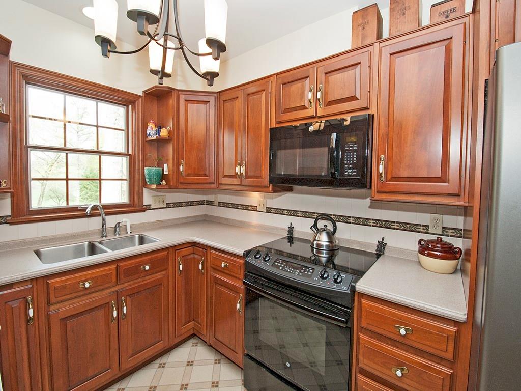 2309 Clearvue Road Franklin Park, PA 15237 - Photo 10 of 25 Gallery Image 10