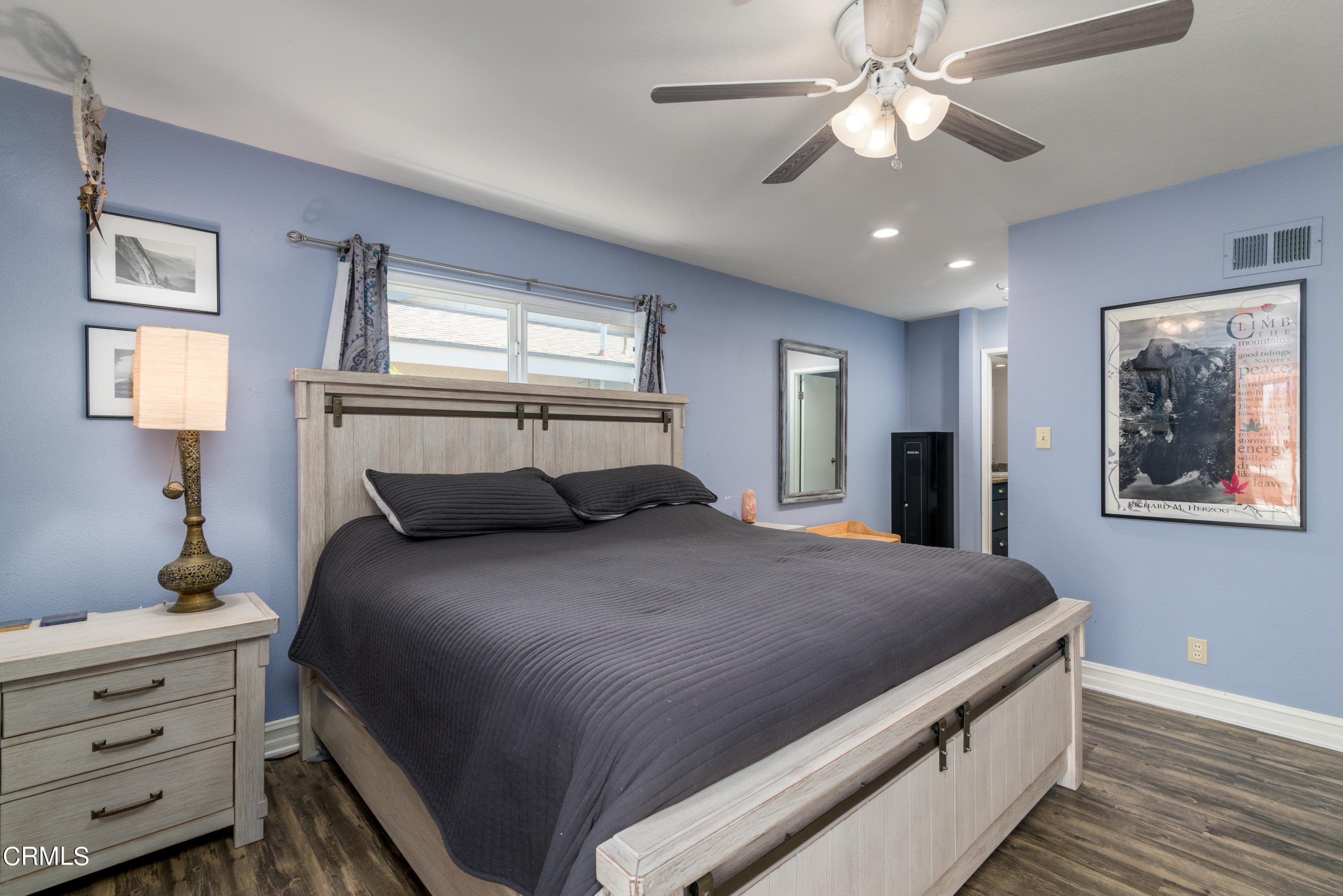 53 West Avenida De Las Flores Thousand Oaks, CA 91360 - Photo 22 of 36 MASTER BEDROOM