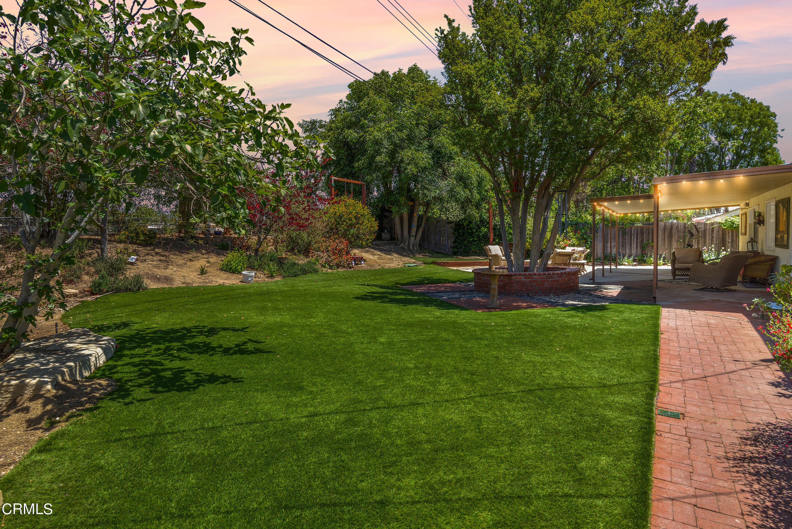 53 West Avenida De Las Flores Thousand Oaks, CA 91360 - Photo 4 of 36 Backyard Retreat