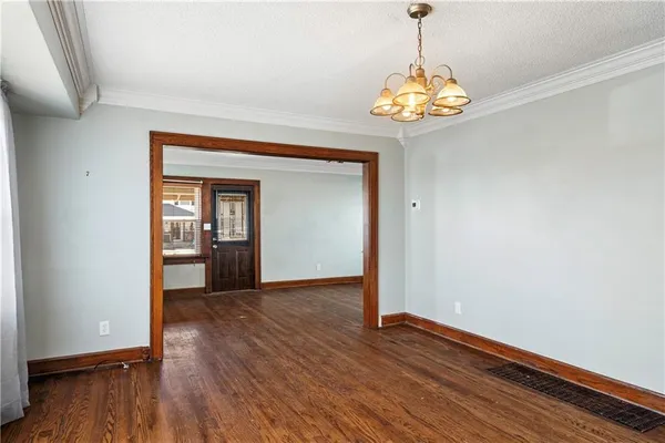 $315,000 | 347 Lawn Avenue, Kansas City, MO 64124