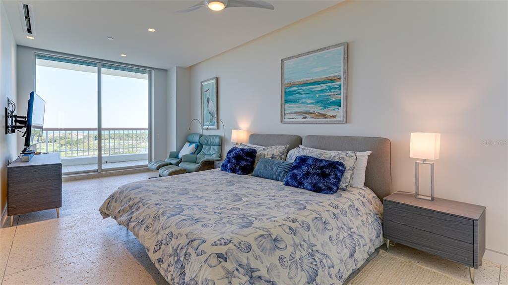 455 Longboat Club Road, Unit PH1 Longboat Key, FL 34228 - Photo 29 of 75 Gallery Image 29