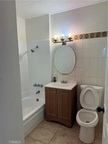 $2,050 | 1432 Cherry Avenue, Unit C, Long Beach, CA 90813