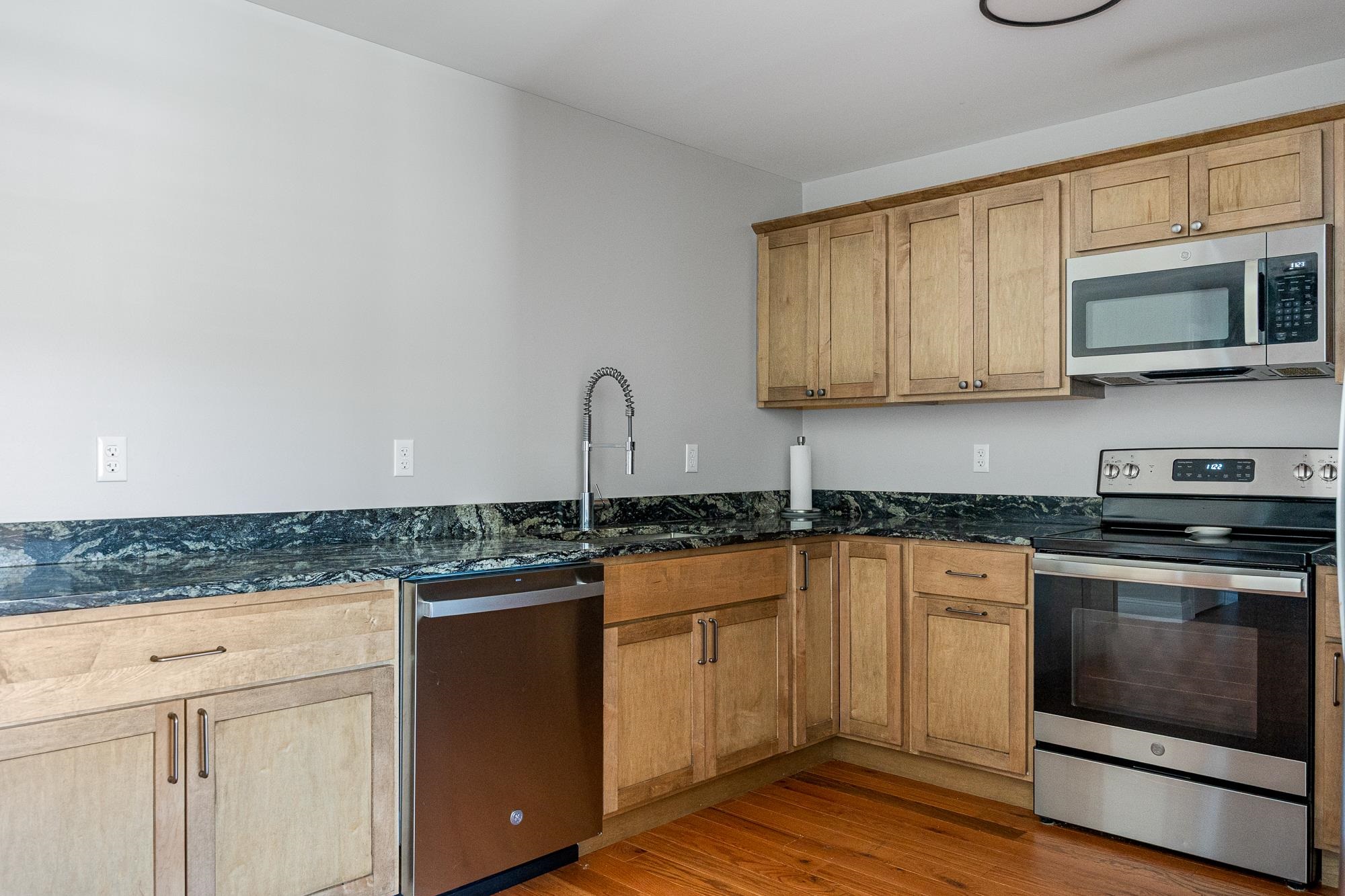 25 Fletcher Road, Unit 107 Fairfax, VT 05454 - Photo 8 of 32