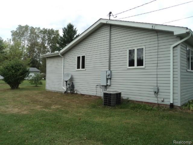2445 Beach Road Port Huron, MI 48060 - Photo 24 of 27 BEACH RD 013.JPG